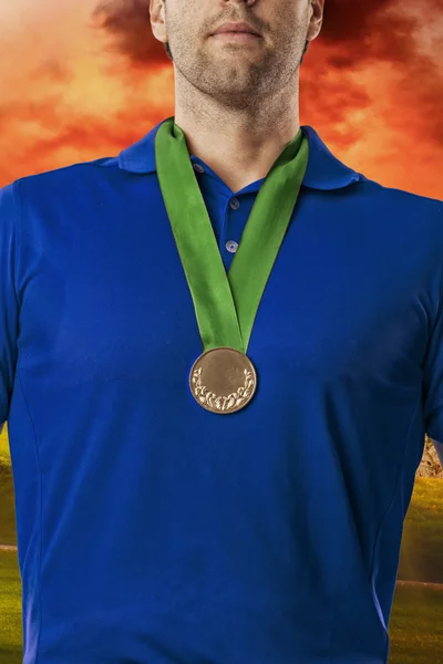 Παίκτης γκολφ στο ένα μπλε πουκάμισο — Φωτογραφία Αρχείου