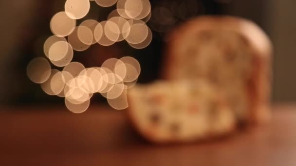 Panettone brasileiro, uma pastelaria tradicional no Natal brasileiro, panning . — Vídeo de Stock