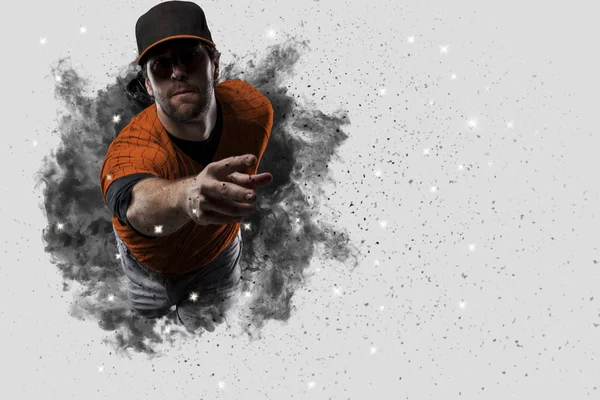 Baseballspieler kommt aus einer Rauchwolke — Stockfoto