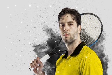 Duman bir patlama dışarı geliyor tenis oyuncusu .