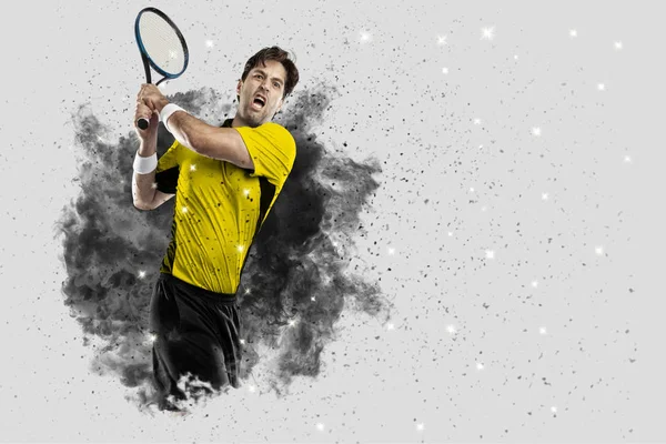 Duman bir patlama dışarı geliyor tenis oyuncusu .