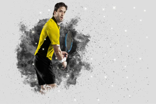 Duman bir patlama dışarı geliyor tenis oyuncusu .