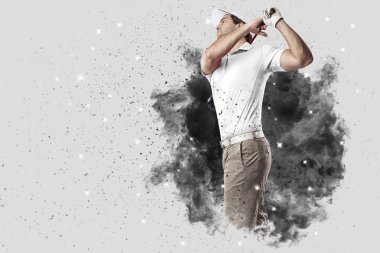 Golf oyuncu duman bir patlama dışarı geliyor