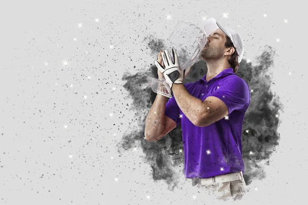 Golfspieler kommt aus einer Rauchwolke — Stockfoto