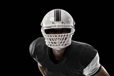 Futbolcu siyah üniforma ile