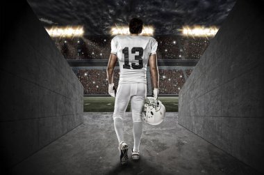 Beyaz üniforma futbolcu