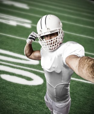 Beyaz üniforma futbolcu