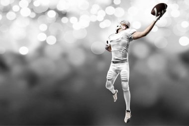 Beyaz üniforma futbolcu