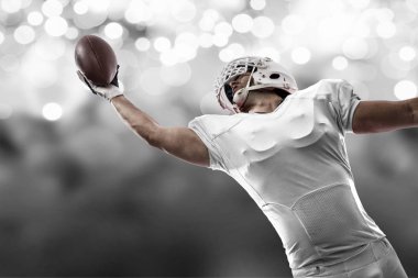 Beyaz üniforma futbolcu