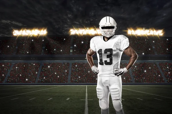 Beyaz üniforma futbolcu