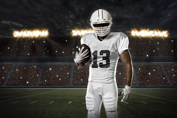 Beyaz üniforma futbolcu