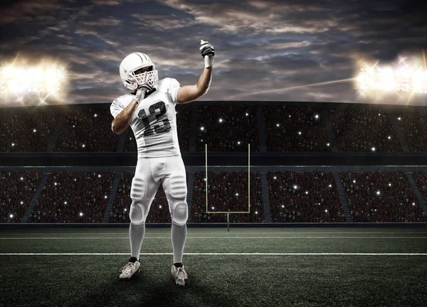 Beyaz üniforma futbolcu