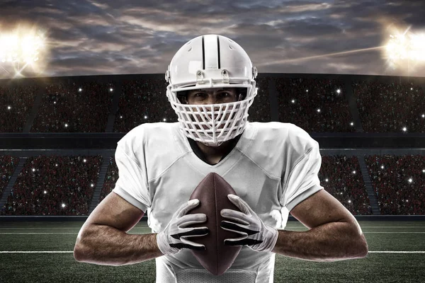 Beyaz üniforma futbolcu