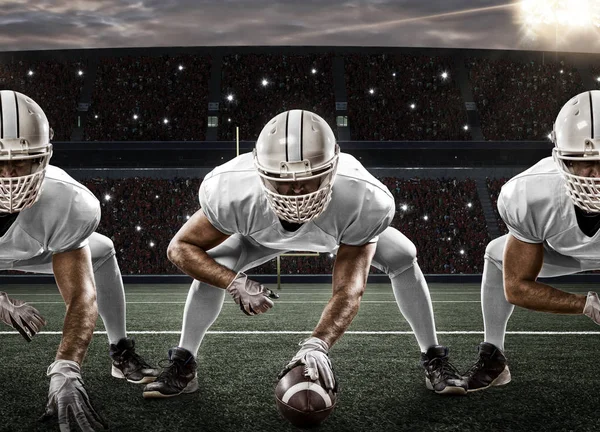 Beyaz üniforma futbolcu