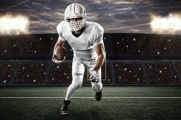 Beyaz üniforma futbolcu