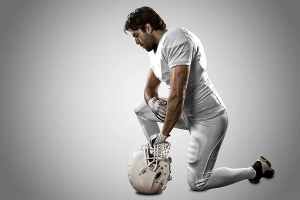 Jugador de fútbol con uniforme blanco —  Fotos de Stock