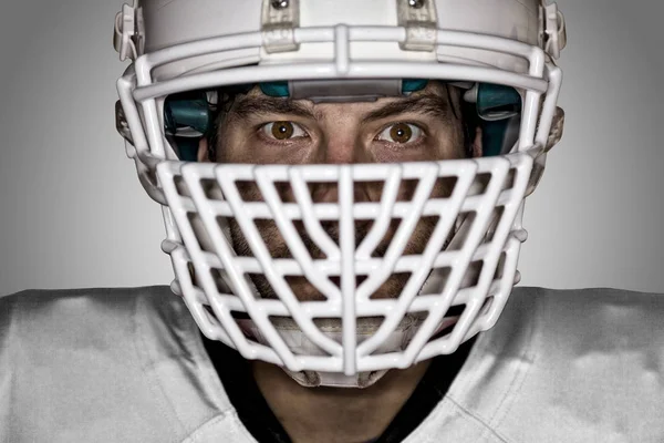 Beyaz üniforma futbolcu