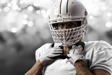 Beyaz üniforma futbolcu