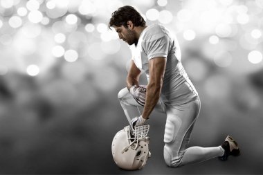 Beyaz üniforma futbolcu