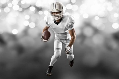 Beyaz üniforma futbolcu