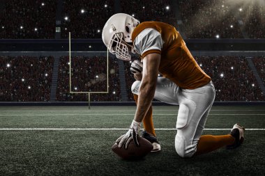 Futbolcu turuncu üniforması