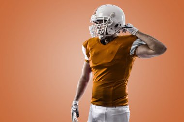 Futbolcu turuncu üniforması