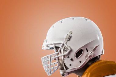 Futbolcu turuncu üniforması