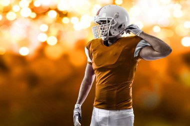 Futbolcu turuncu üniforması