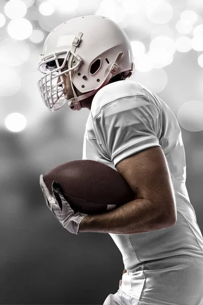 Beyaz üniforma futbolcu