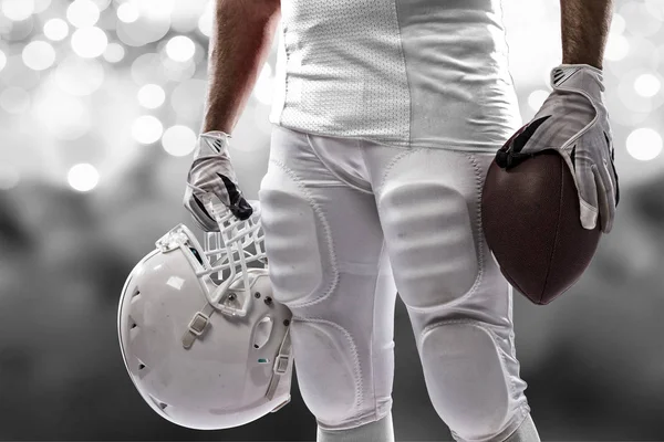 Beyaz üniforma futbolcu