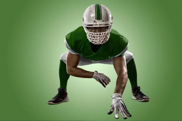 Jugador de fútbol con uniforme verde — Foto de Stock