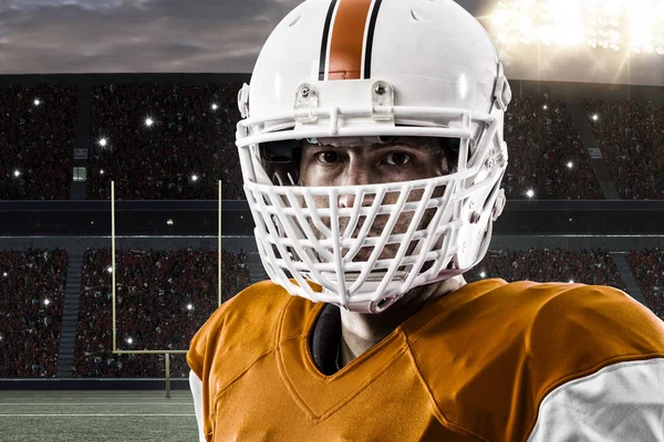 Futbolcu turuncu üniforması