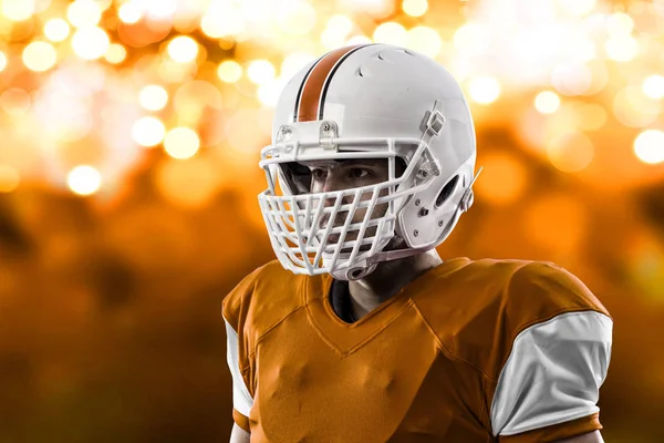 Giocatore di calcio con uniforme arancione — Foto Stock