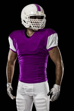 Futbolcu pembe üniforma ile