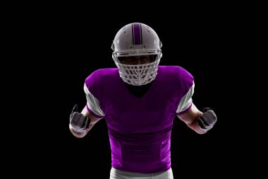 Futbolcu pembe üniforma ile