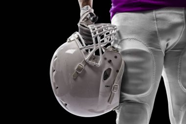 Futbolcu pembe üniforma ile