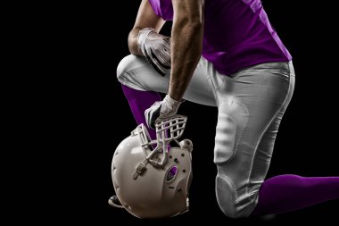 Futbolcu pembe üniforma ile