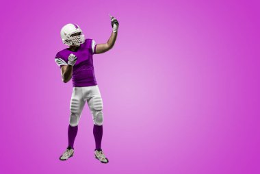 Futbolcu pembe üniforma ile