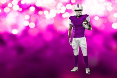 Futbolcu pembe üniforma ile