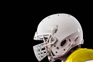 Futbolcu sarı üniforma ile