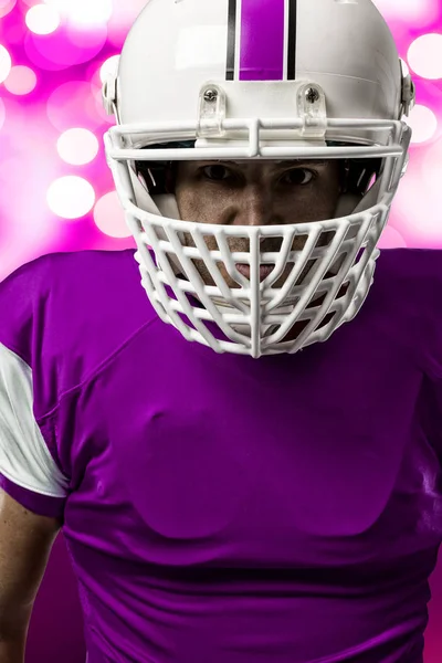 Voetballer met een roze uniform — Stockfoto