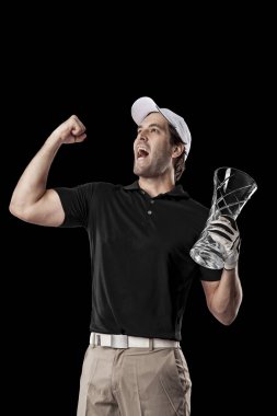 Golf oyuncu siyah gömlekli