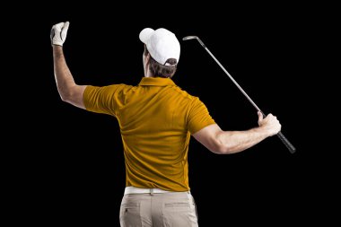 Golf oyuncu turuncu gömlekli