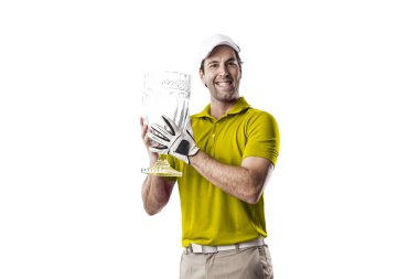 Golf oyuncu sarı gömlekli