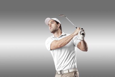 Golf oyuncu Beyaz gömlekli