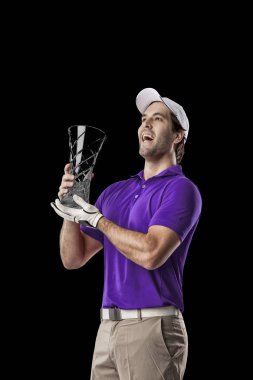 Golf oyuncu mor bir gömlek