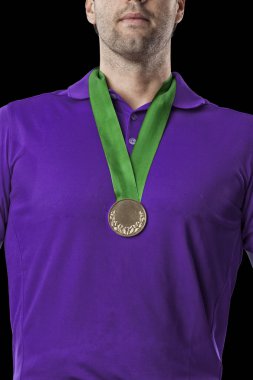 Golf oyuncu mor bir gömlek
