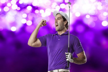 Golf oyuncu mor bir gömlek