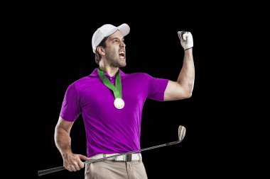 Pembe gömlekli Golf oyuncu