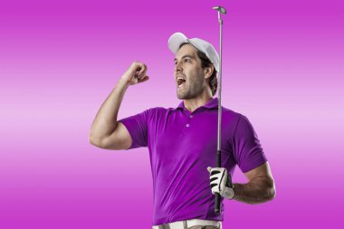 Pembe gömlekli Golf oyuncu